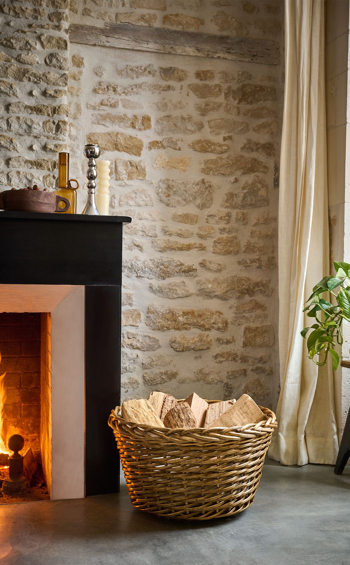 3542641732058-005.c1004-corbeille-buches-louison-osier-tissu-bois-ambiance-fiche.jpg